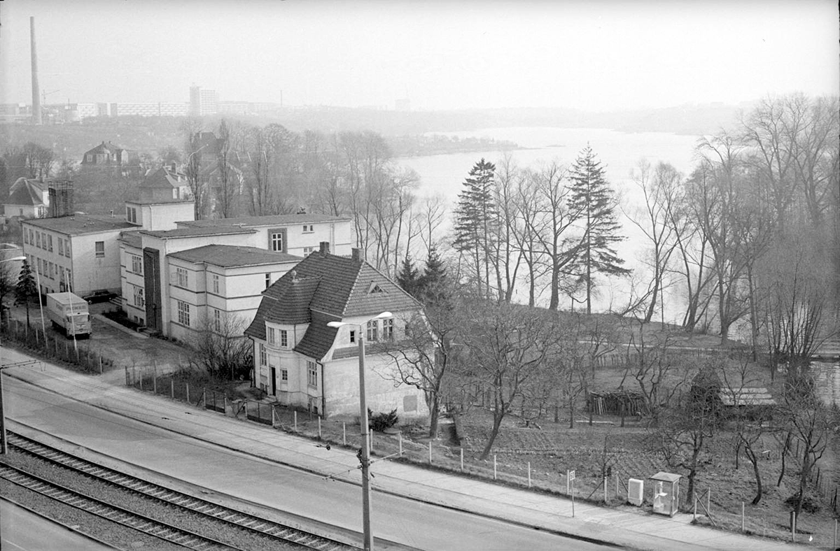 22. März 1973 Blick vom im Bau befindlichen Haus B. 22. März 1973 Blick vom im Bau befindlichen Haus B.