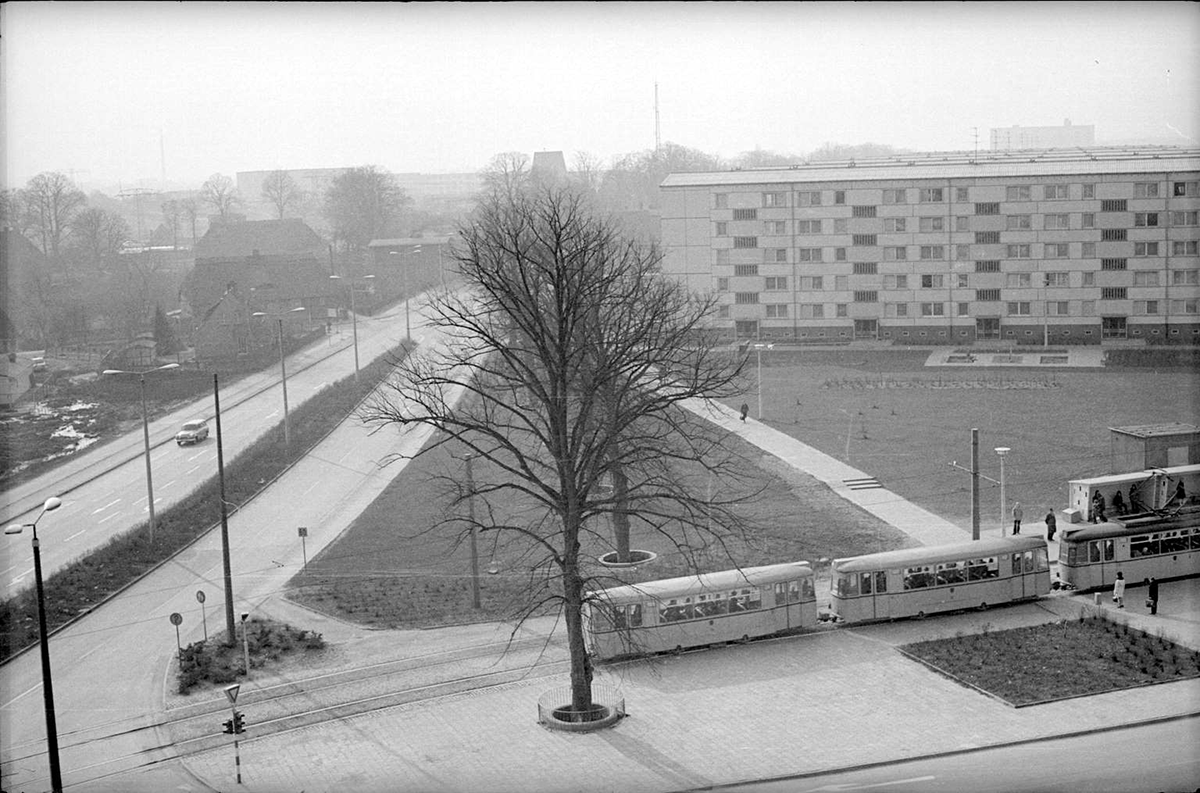 22. März 1973 Blick vom im Bau befindlichen Haus B. 22. März 1973 Blick vom im Bau befindlichen Haus B.
